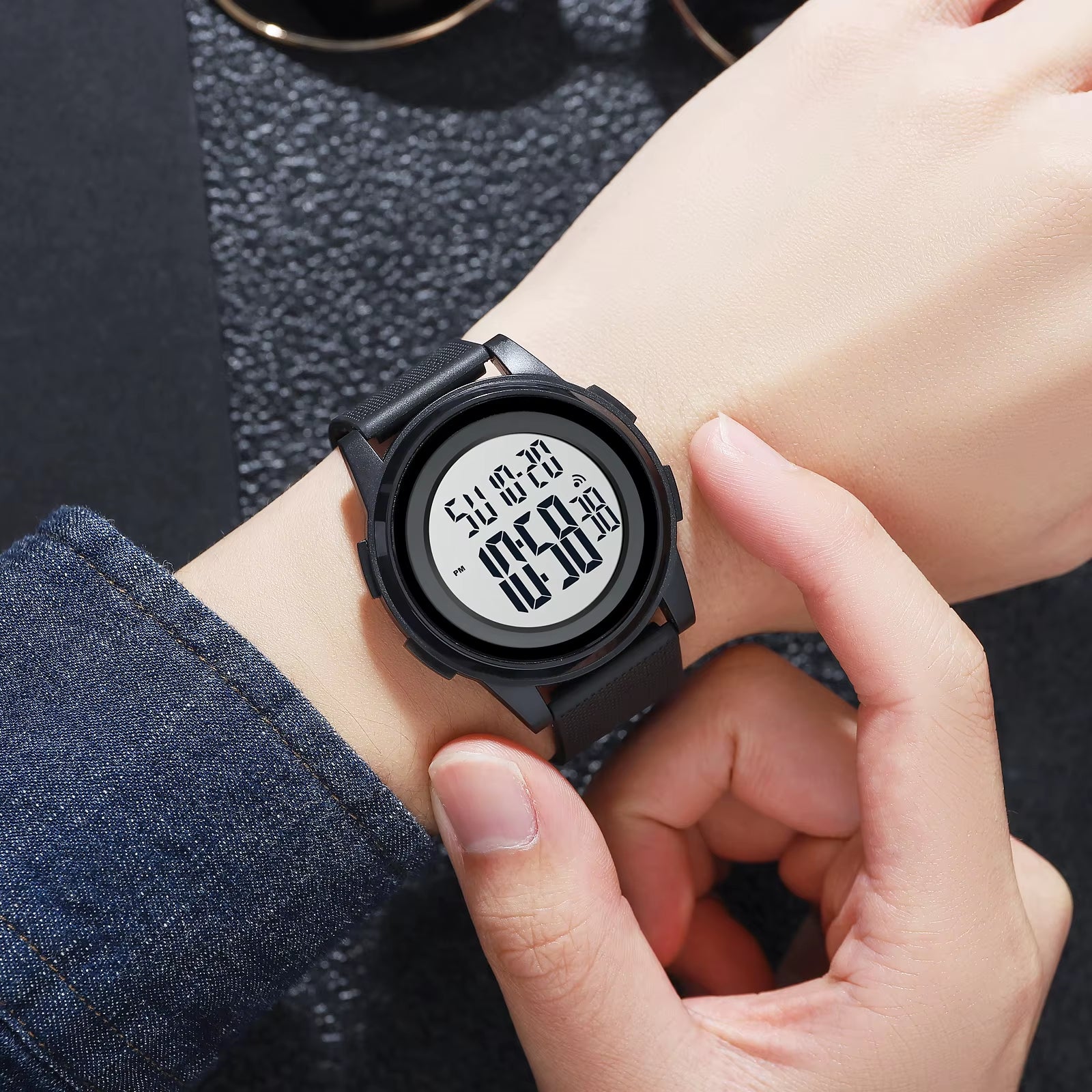 1895  Digital Wristwatch relogio masculino Casual Countdown Sport Watches Men LED Light Chrono Alarm Clock 5Bar Waterproof